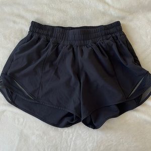 Lululemon Hotty Hot Short
